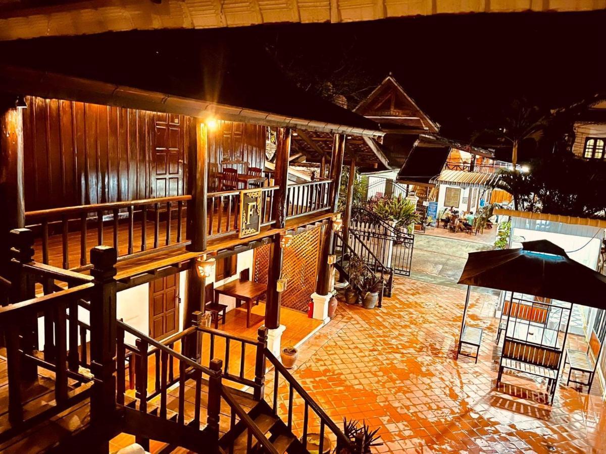 Vieng Savanh II Hotel Луанг Прабанг Екстериор снимка