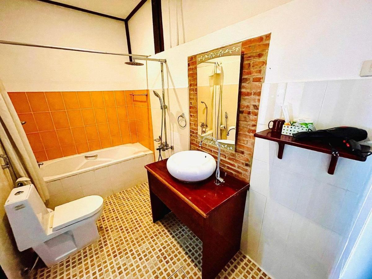 Vieng Savanh II Hotel Луанг Прабанг Екстериор снимка